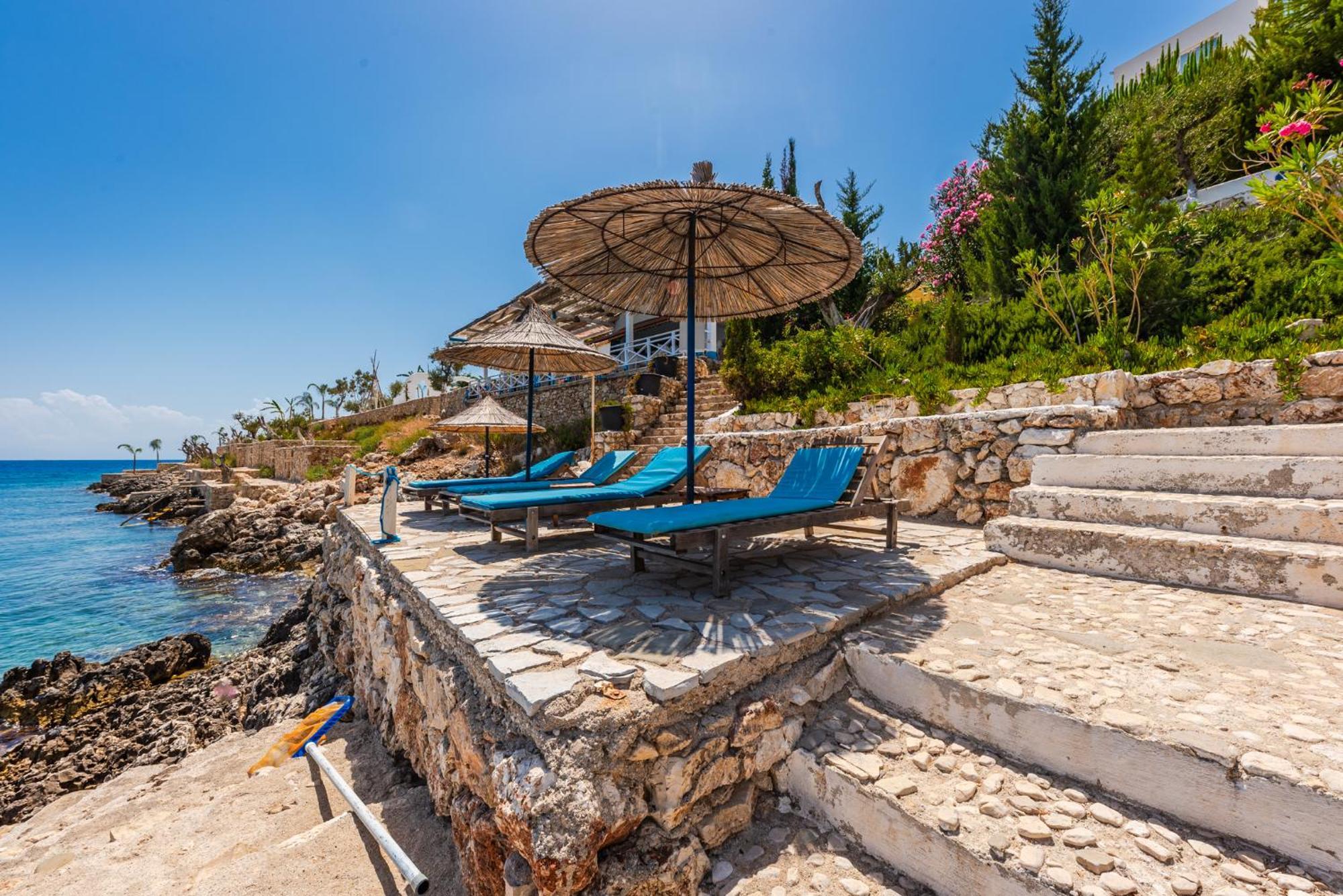 Stone - Adults Only Hotel Qeparo